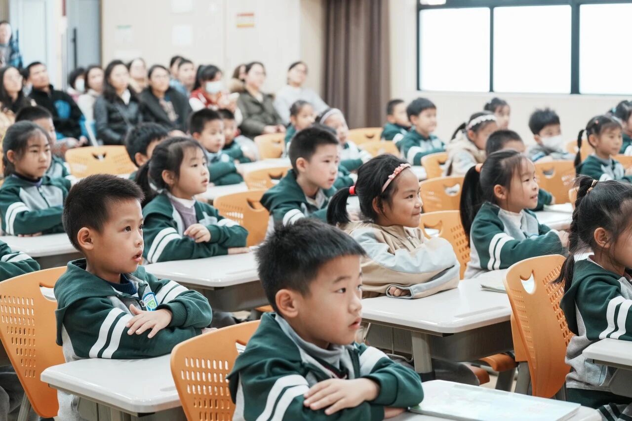 关注 | 时光有信 成长有约——新普陀小学东校2025学年第一学期一、二年级校园开放日纪实